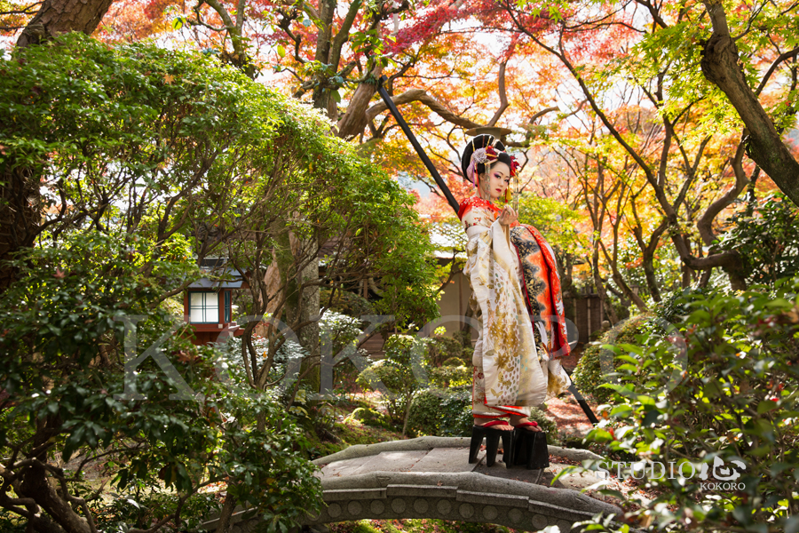 京都 花魁 体験 写真 カメラ 撮影 紅葉 旅行 観光 嵐山 化粧 ヘアメイク 