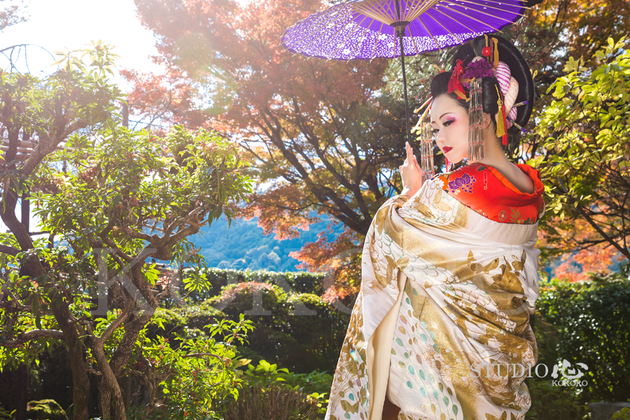 京都 花魁 体験 写真 カメラ 撮影 紅葉 旅行 観光 嵐山 化粧 ヘアメイク 