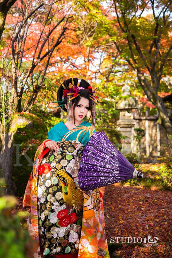 京都 花魁 体験 写真 カメラ 撮影 紅葉 旅行 観光 嵐山 化粧 ヘアメイク 