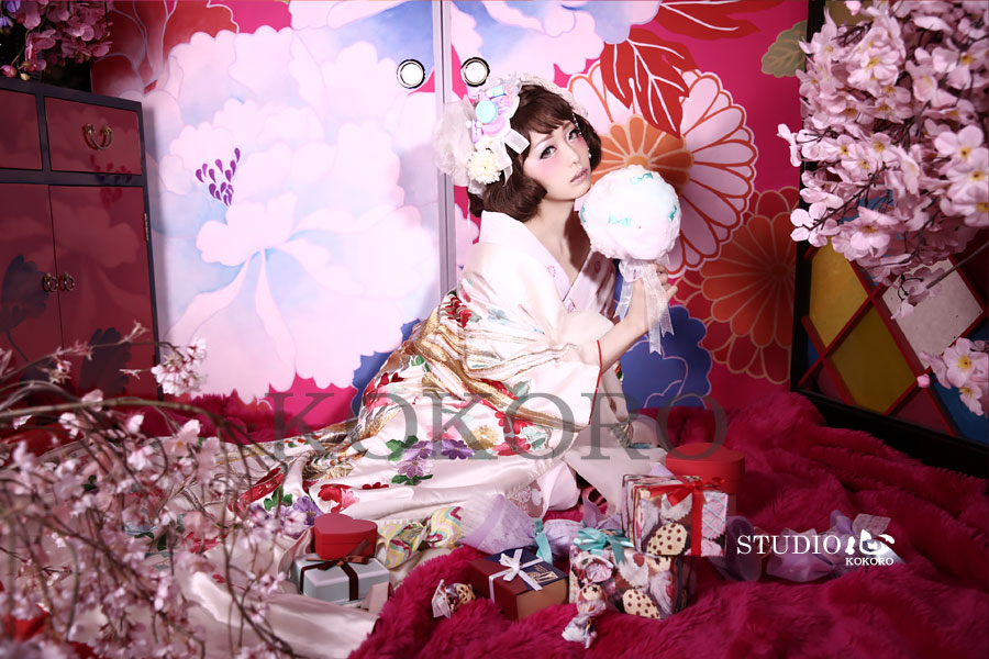 京都 花魁体験 ピンク背景 バレンタイン