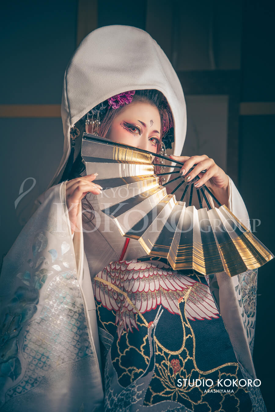赤と黒狐の嫁入り
