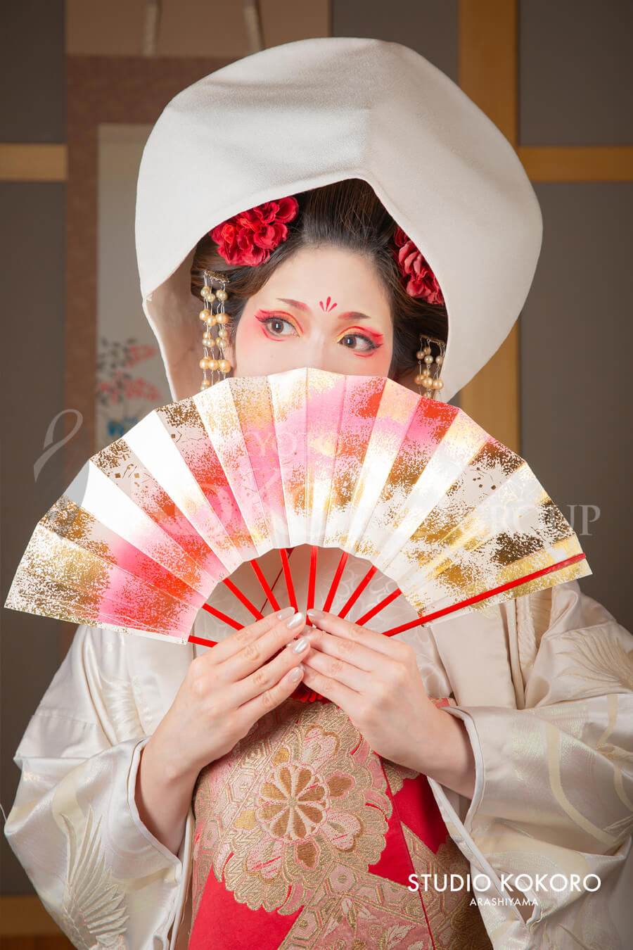 赤と黒狐の嫁入り