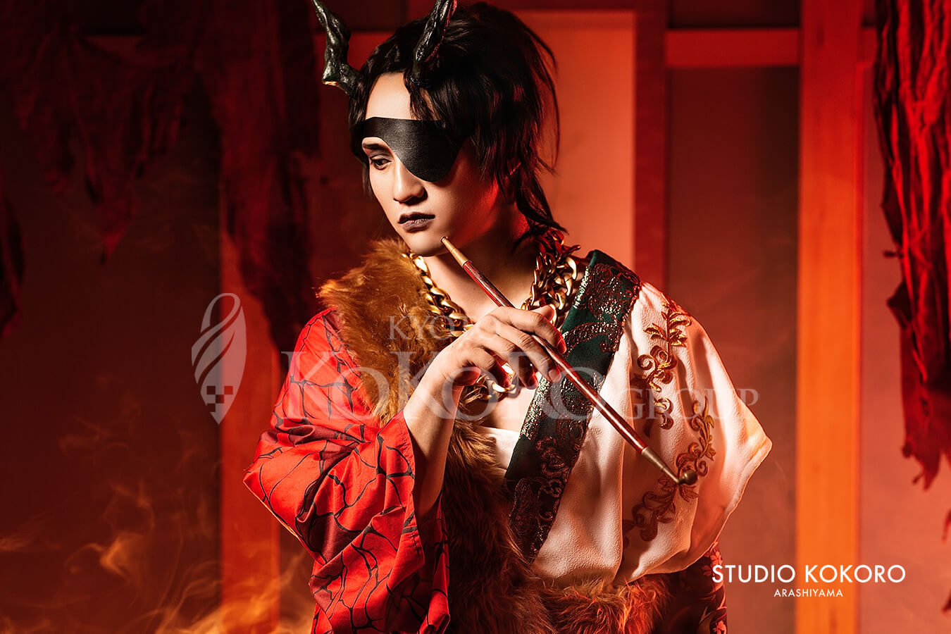 大嶽丸　男性　眼帯