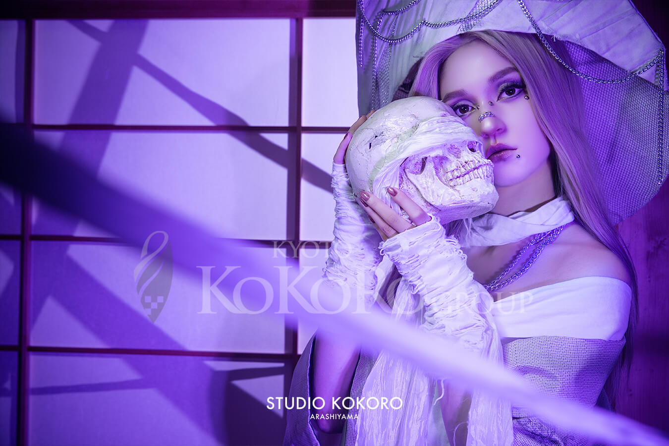 Night-themed portrait from the Ittanmomen Yokai photo experience